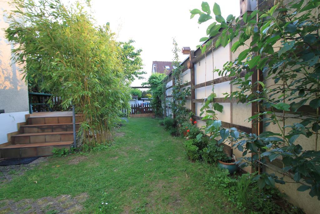 B&B Am See Koeln - Privatzimmer Quarto foto