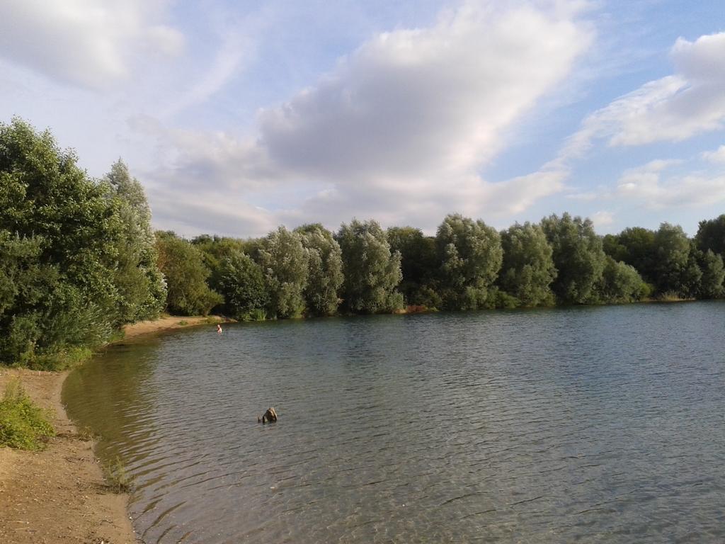 B&B Am See Koeln - Privatzimmer Quarto foto