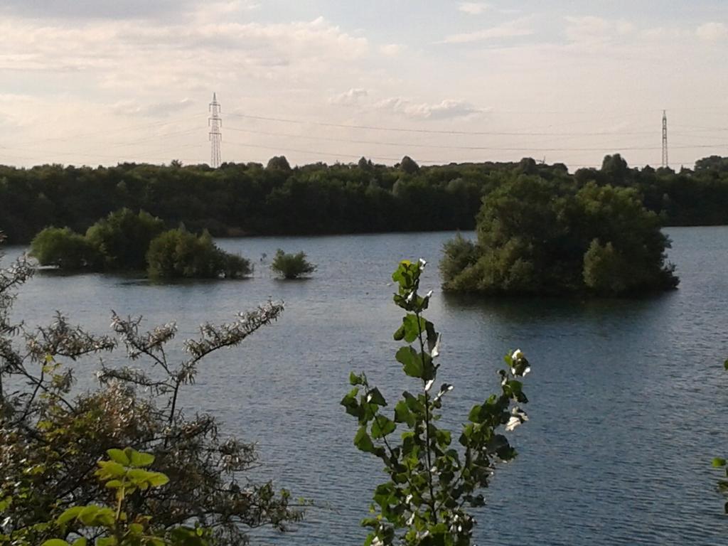 B&B Am See Koeln - Privatzimmer Quarto foto