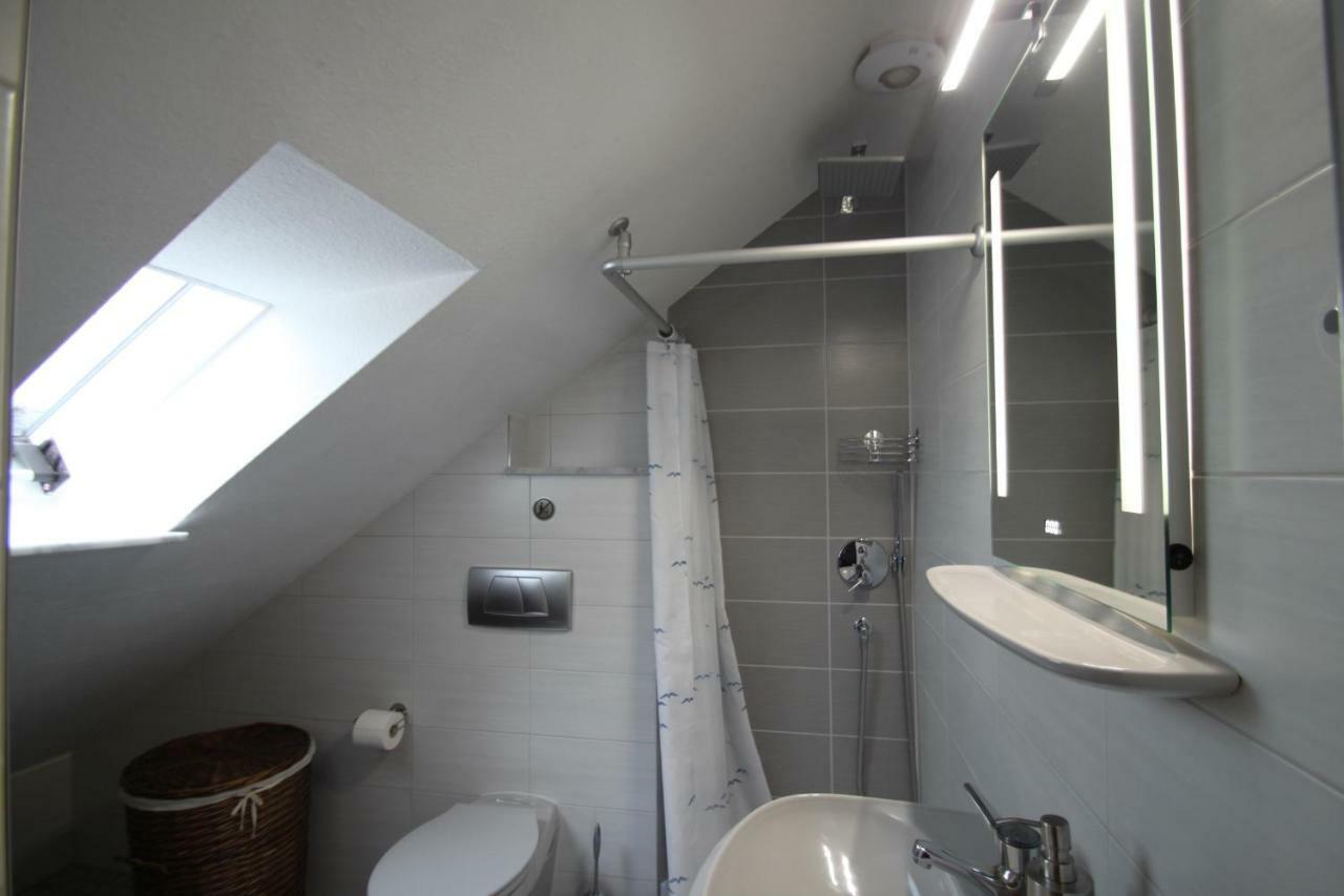 B&B Am See Koeln - Privatzimmer Exterior foto