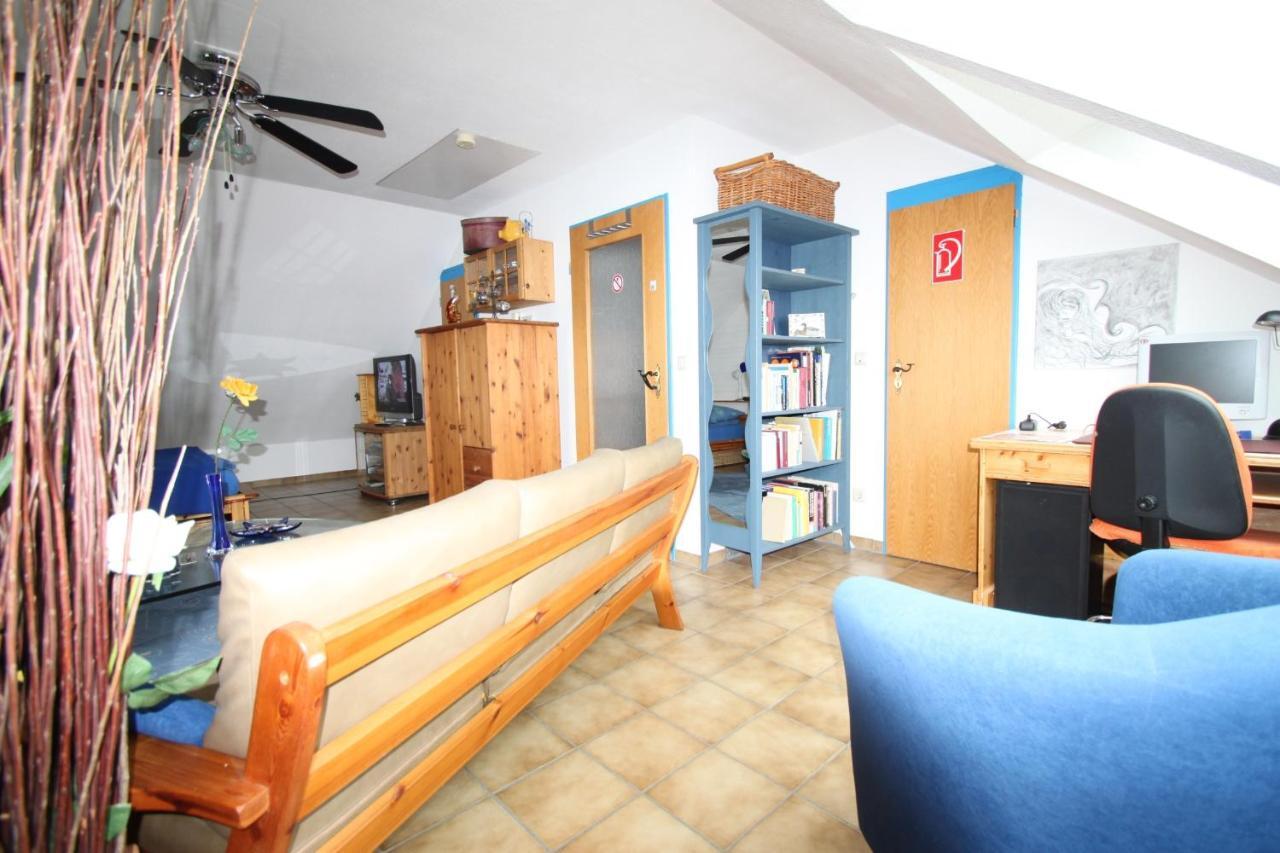 B&B Am See Koeln - Privatzimmer Quarto foto